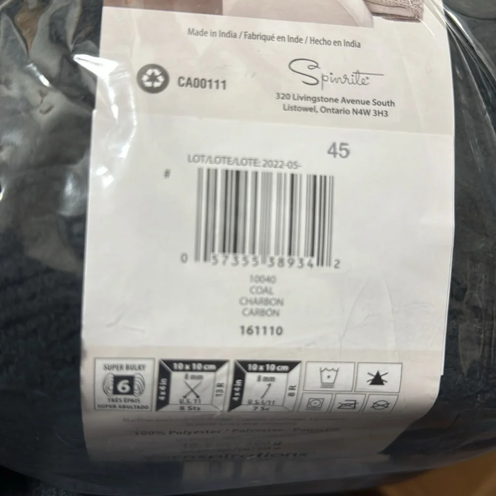 Bernat Blanket Coal Yarn - 2 Pack of‎ 300g/10.5oz - Polyester - 220 Yards